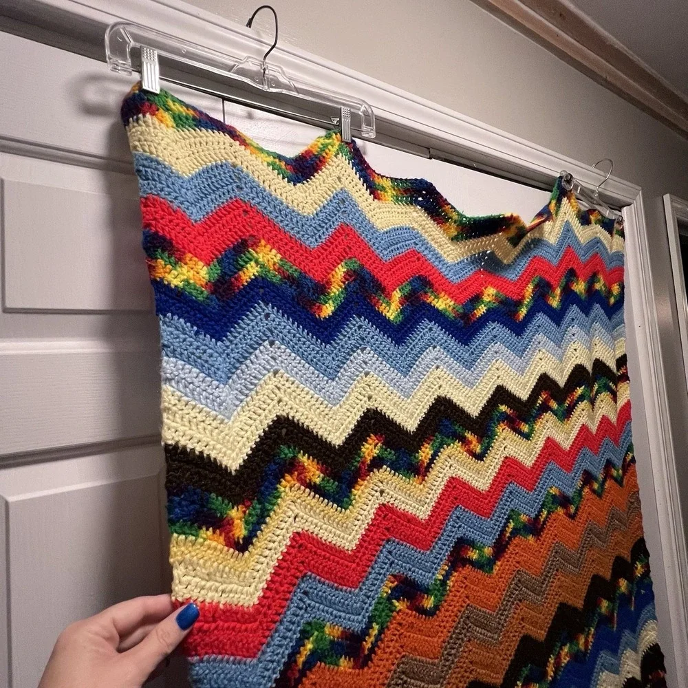 Vintage Chevron Zig Zag Handmade Crochet Afghan Blanket Throw Retro 41 X 56